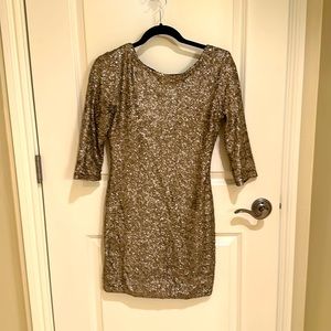AIM Dress wore 1 time, Great condition, size 4, gold